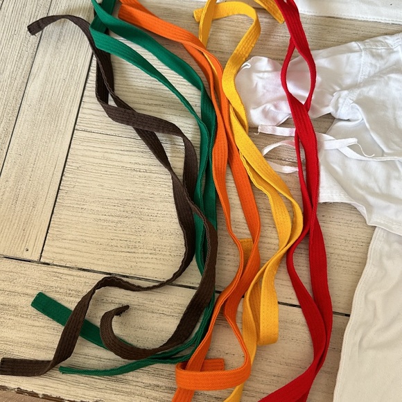 American Girl Karate Set - Picture 5 of 6